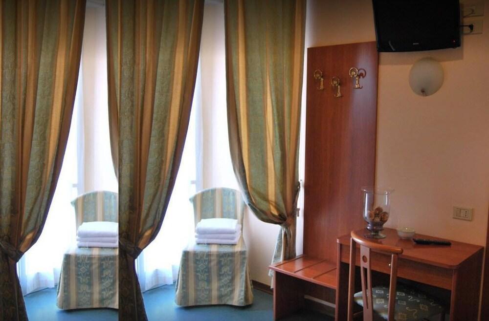 Hotel Acerboli 리미니 외부 사진